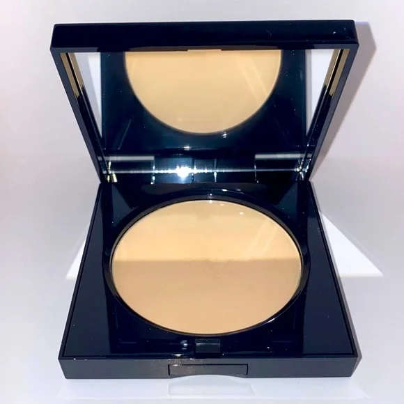 NWT BOBBI BROWN Sheer Finish Pressed Powder in “Pale Yellow” (Factory Sealed) - Picture 2 of 15